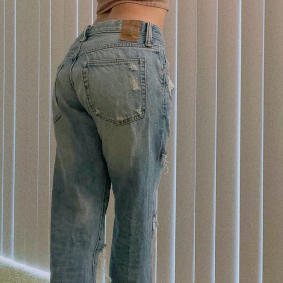 Distressed Straight Leg Baggy Jeans - Picture 2 of 3